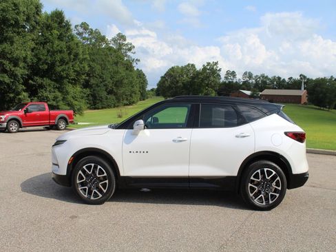 Used 2024 Chevrolet Blazer RS w/ Driver Confidence II Package FWD image 5