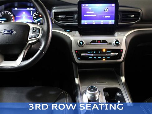 Certified 2022 Ford Explorer XLT w/ Equipment Group 202A image 19