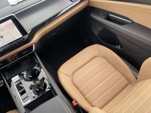 New 2026 Volkswagen Atlas Cross Sport SEL R-Line image 13