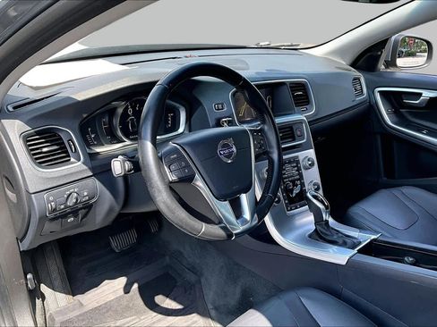 Used 2017 Volvo S60 T5 Inscription FWD image 18