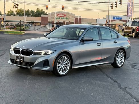 Used 2023 BMW 330i xDrive Sedan AWD/4WD image 8