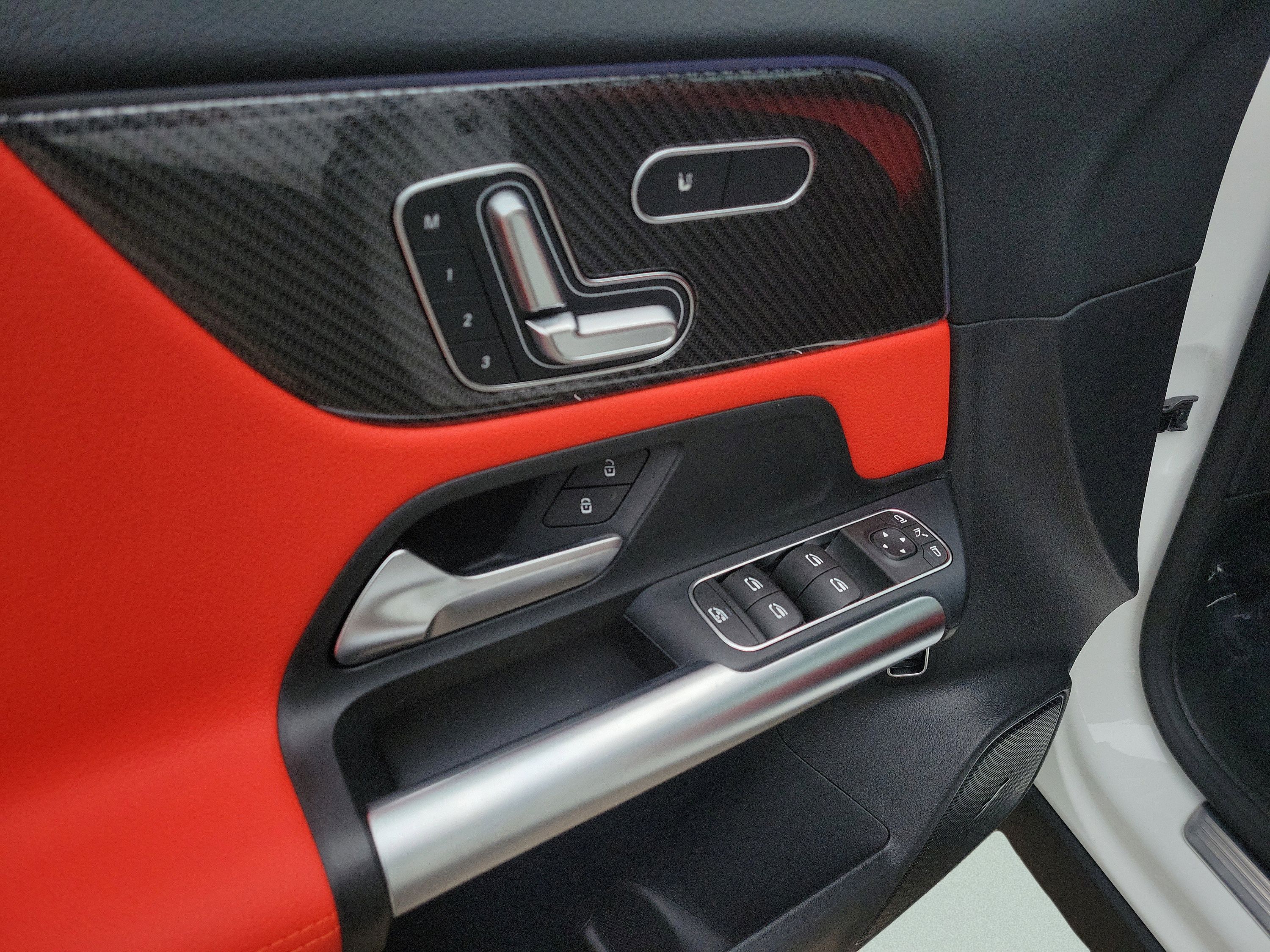 New 2026 Mercedes-Benz GLA 35 AMG 4MATIC image 17