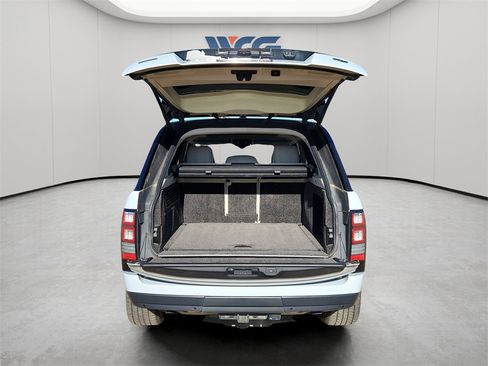 Used 2017 Land Rover Range Rover Supercharged image 11