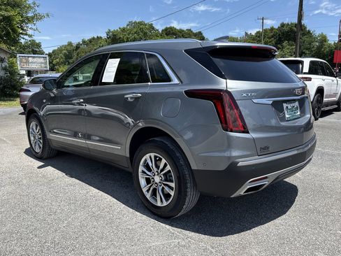 Used 2021 Cadillac XT5 Premium Luxury FWD image 3