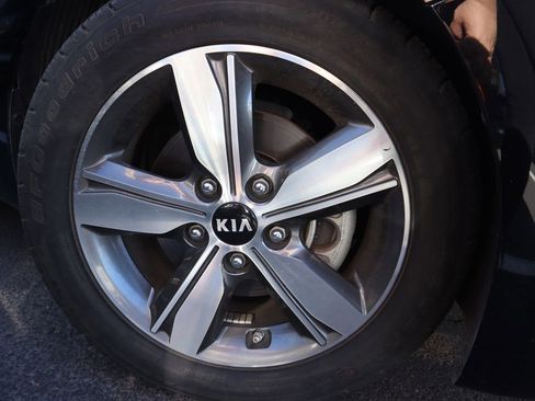 Used 2018 Kia Forte S w/ S Technology Plus Package image 16