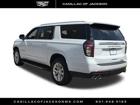 Used 2023 Chevrolet Suburban Premier RWD image 5