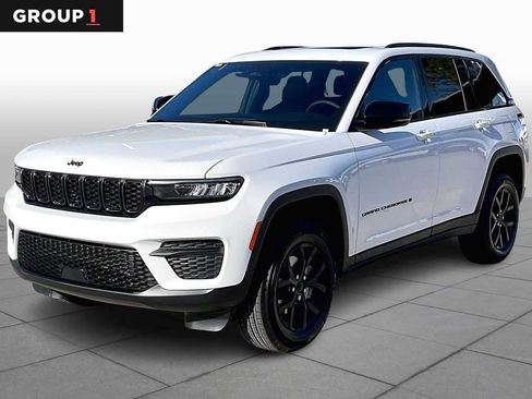 New 2025 Jeep Grand Cherokee Altitude image 1
