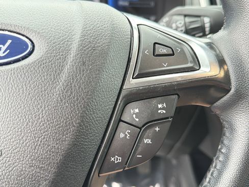 Certified 2024 Ford Edge SEL image 11