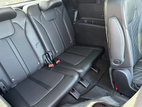 Used 2024 Kia Sorento SX Prestige image 22