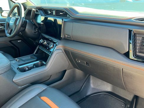 Certified 2025 GMC Sierra 2500 AT4 image 24