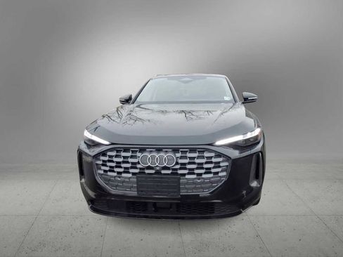 Certified 2025 Audi Q5 Premium Plus w/ Premium Plus image 3