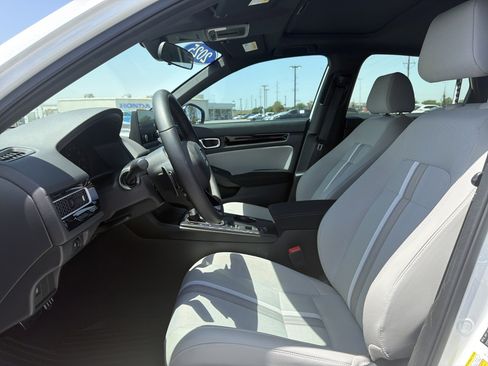 Certified 2025 Honda Civic Sport image 9