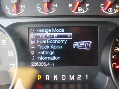 Used 2014 Ford F150 Raptor w/ Equipment Group 801A Luxury AWD/4WD image 34