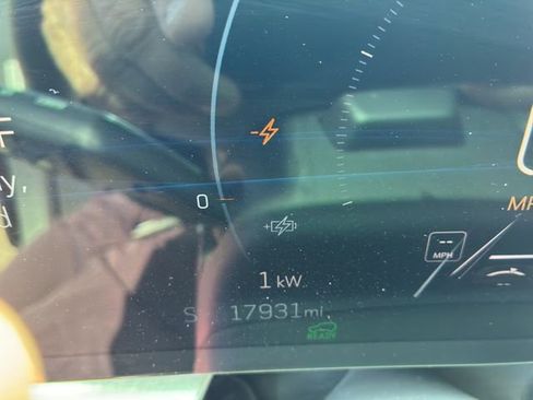 Used 2023 Cadillac Lyriq 2WD image 19