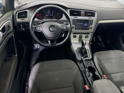 Used 2017 Volkswagen Golf S image 17