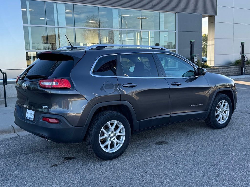Used 2014 Jeep Cherokee Latitude w/ Comfort/Convenience Group AWD/4WD image 44