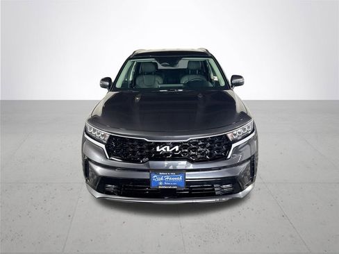 Certified 2023 Kia Sorento EX image 3