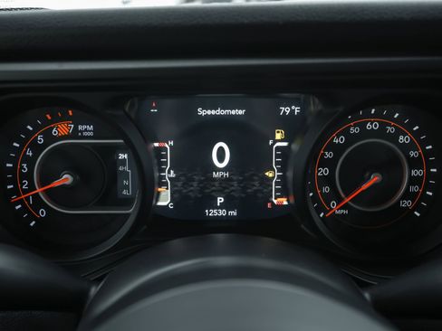 Used 2024 Jeep Wrangler Willys image 11