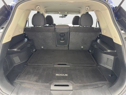 Used 2020 Nissan Rogue S w/ Special Edition Package FWD image 45