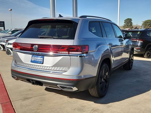 New 2026 Volkswagen Atlas SE image 7