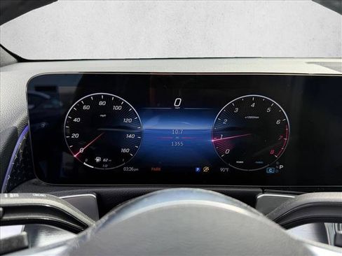 Used 2026 Mercedes-Benz GLB 250 4MATIC image 16