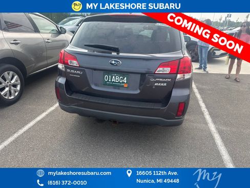 Used 2013 Subaru Outback 2.5i Limited w/ Moonroof Pkg AWD/4WD image 4
