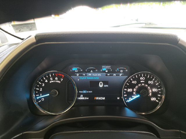 Used 2019 Ford F150 Lariat w/ Equipment Group 502A Luxury AWD/4WD image 8