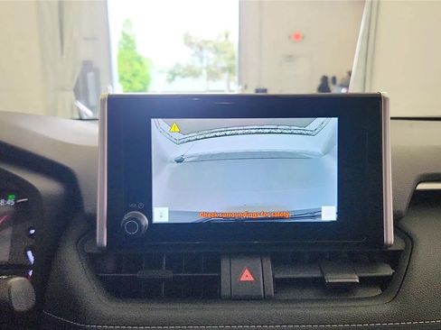 Used 2024 Toyota RAV4 XLE FWD image 25