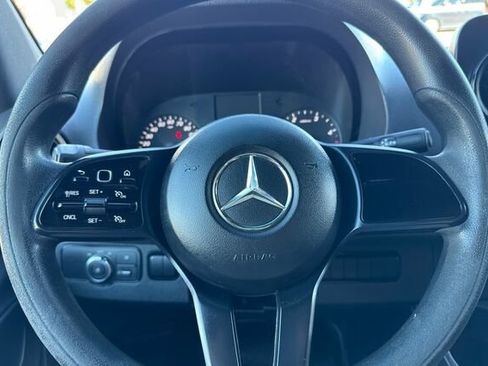 Used 2019 Mercedes-Benz Sprinter 144 image 23