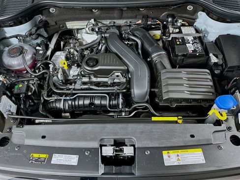 New 2026 Volkswagen Taos SEL image 29