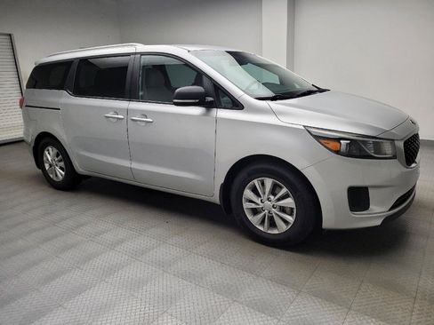 Used 2016 Kia Sedona LX w/ LX Convenience Package FWD image 11