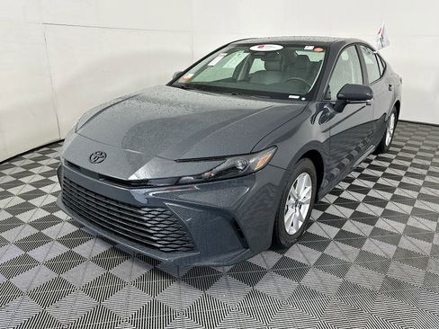 Used 2025 Toyota Camry LE FWD image 7