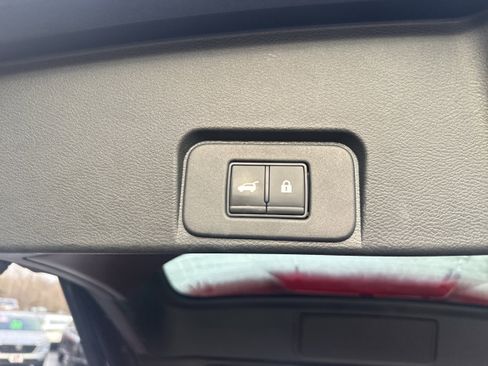 Used 2023 Nissan Rogue Platinum w/ Platinum Premium Package image 17