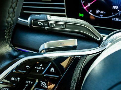 Used 2024 Mercedes-Benz GLE 350 4MATIC w/ AMG Line Exterior image 22