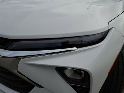 Used 2024 Chevrolet TrailBlazer LT w/ Driver Confidence Package FWD image 29