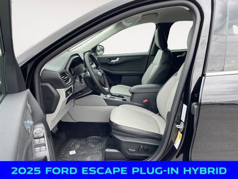 New 2025 Ford Escape SE w/ PHEV Premium Package image 9