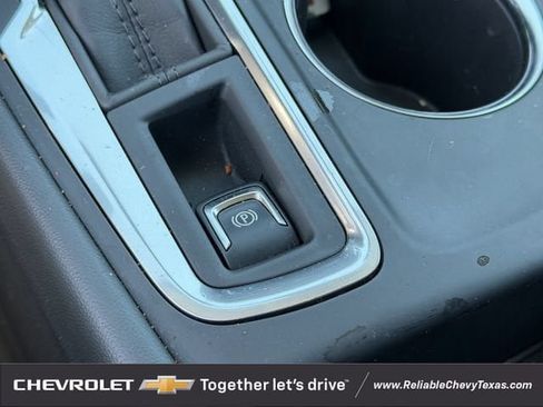 Used 2021 Chevrolet Equinox LT FWD image 19