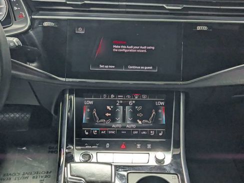 Used 2022 Audi Q8 Prestige w/ Prestige Package AWD/4WD image 12