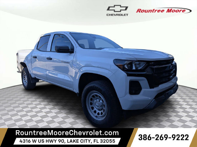 Used 2025 Chevrolet Colorado W/T RWD image 1