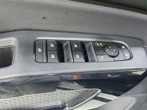 Certified 2025 Nissan Pathfinder SV FWD image 20