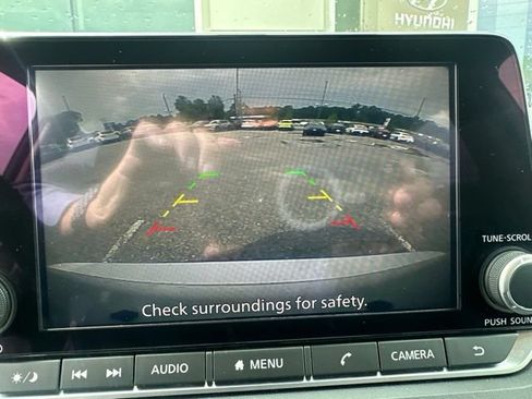 Used 2025 Nissan Rogue SV FWD image 22