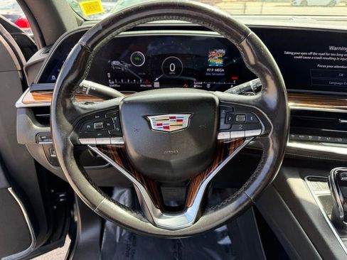 Used 2022 Cadillac Escalade ESV Premium Luxury AWD/4WD image 31