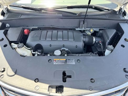 Used 2014 Chevrolet Traverse LT FWD image 17