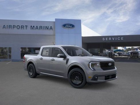 New 2025 Ford Maverick Lobo image 8