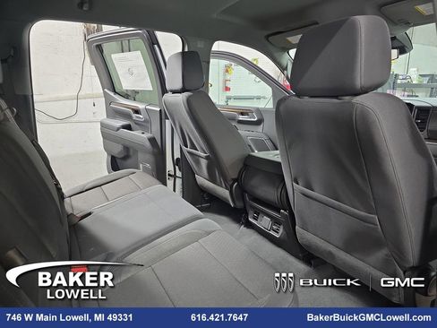 New 2026 GMC Sierra 1500 Elevation image 11