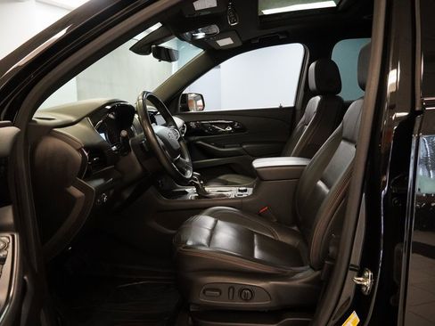 Certified 2023 Chevrolet Traverse RS w/ LPO, Floor Liner Package image 17