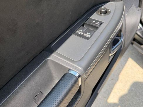 Used 2014 Dodge Challenger SRT8 RWD image 23