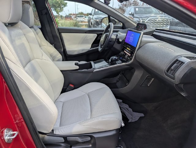 Used 2024 Toyota bZ4X FWD image 36