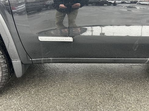 New 2026 GMC Sierra 1500 Elevation image 2