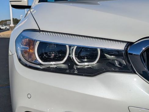 Used 2019 BMW 530i 530i w/ Convenience Package image 10